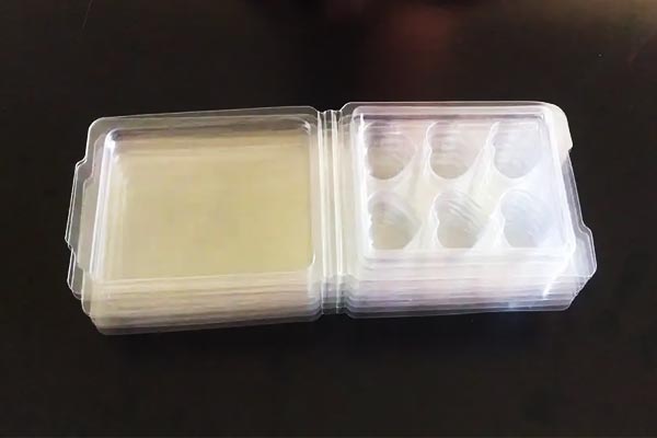 為什么兩塊不同顏色的塑料用激光無法焊接到一起？(圖1)